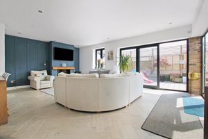 Photo 25- click for photo gallery